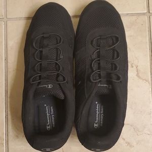 Like new memory foam shoes